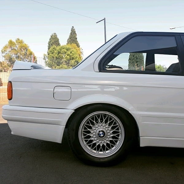 BMW 325is - White