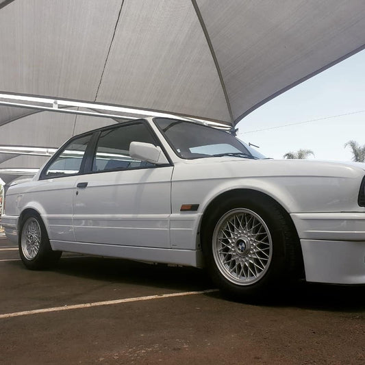 BMW 325is - White